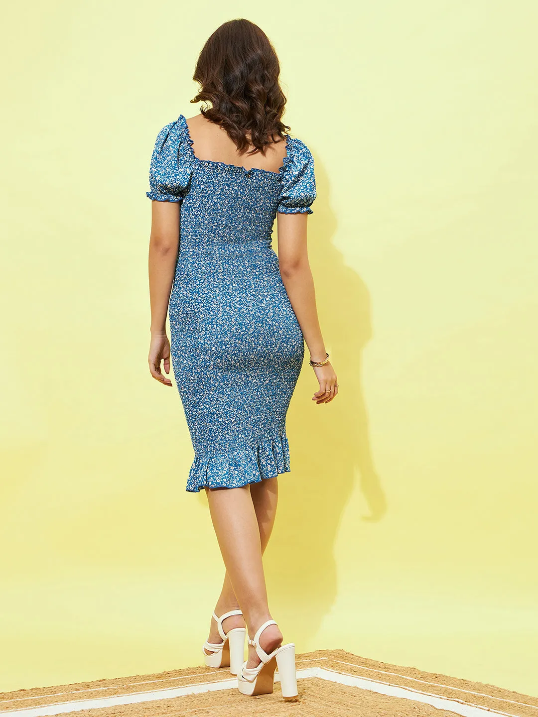 Berrylush Women Blue & White Floral Printed Square Neck Puff Sleeves Ruffled Bodycon Midi Dress