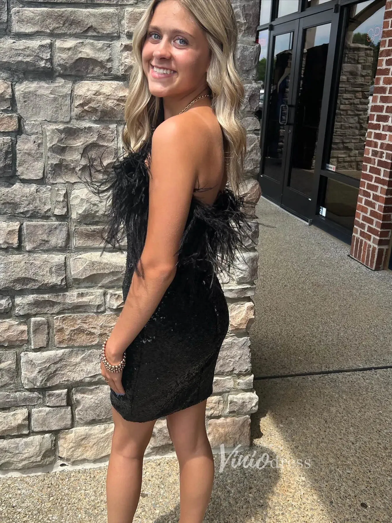 Bodycon Sequin Homecoming Dresses Off Shoulder Feather Cocktail Dress SD1514