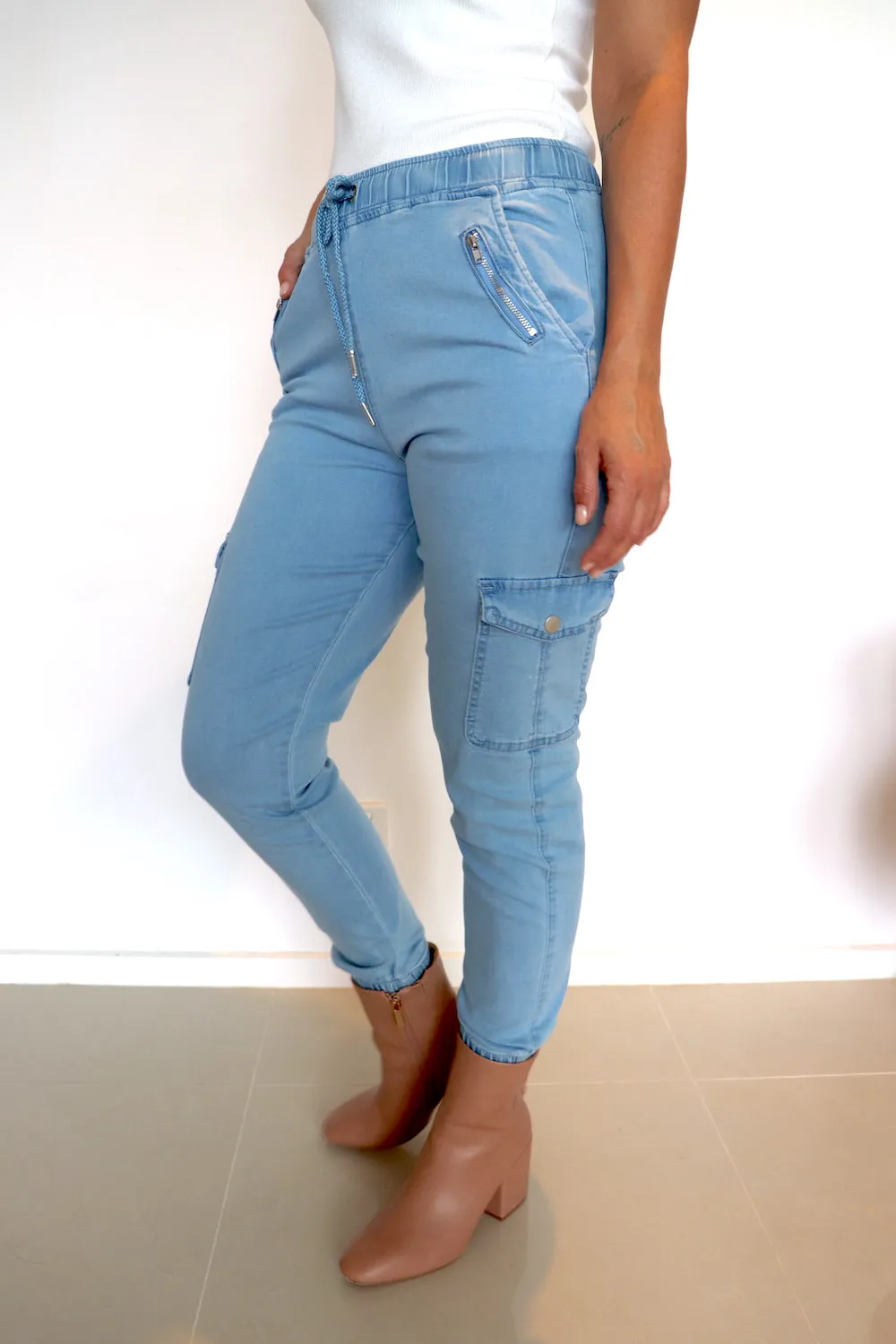 Cargo Denim Jeans in Blue