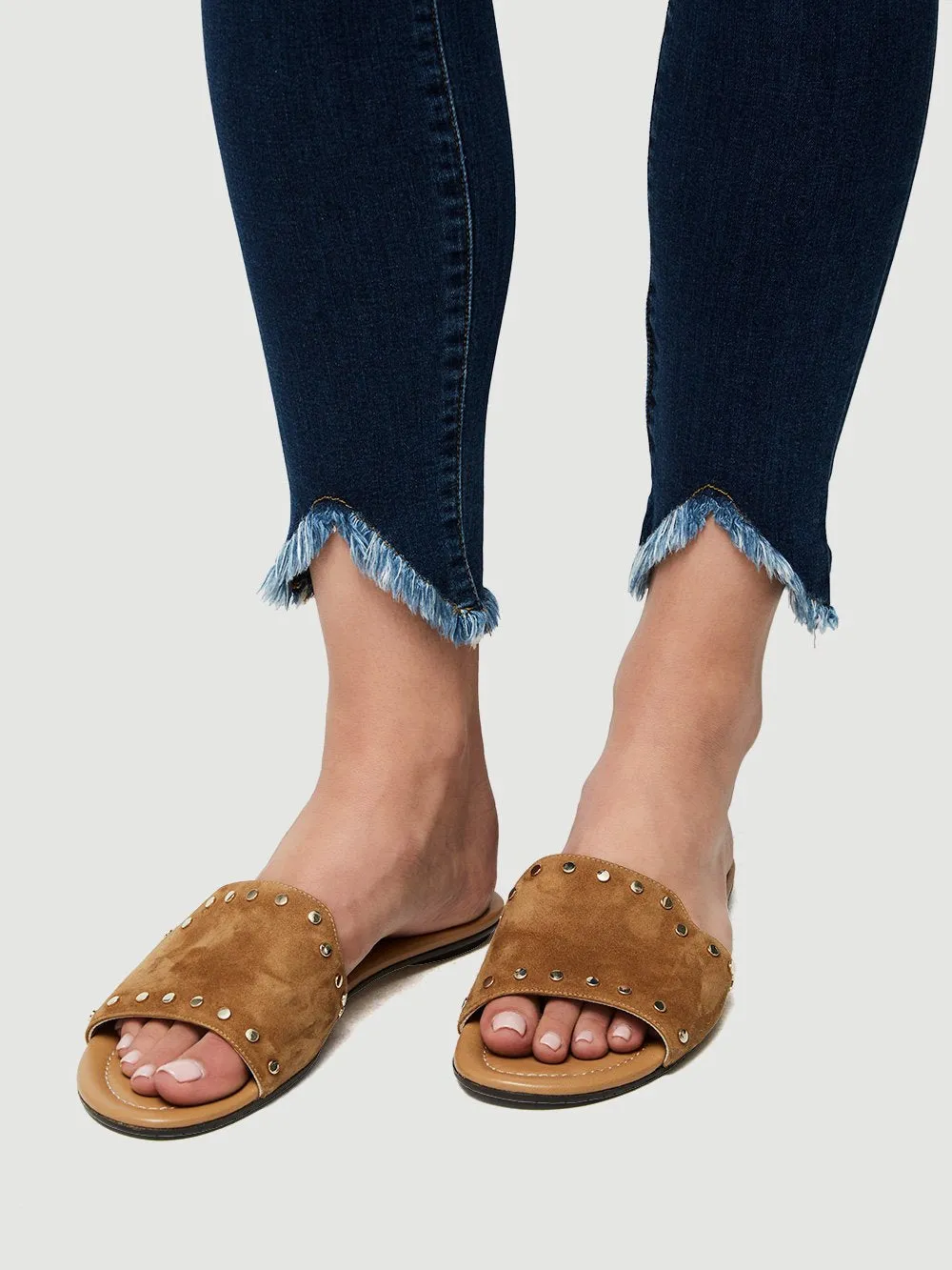 FRAME - Le High Skinny Triangle Raw Hem in Sulham