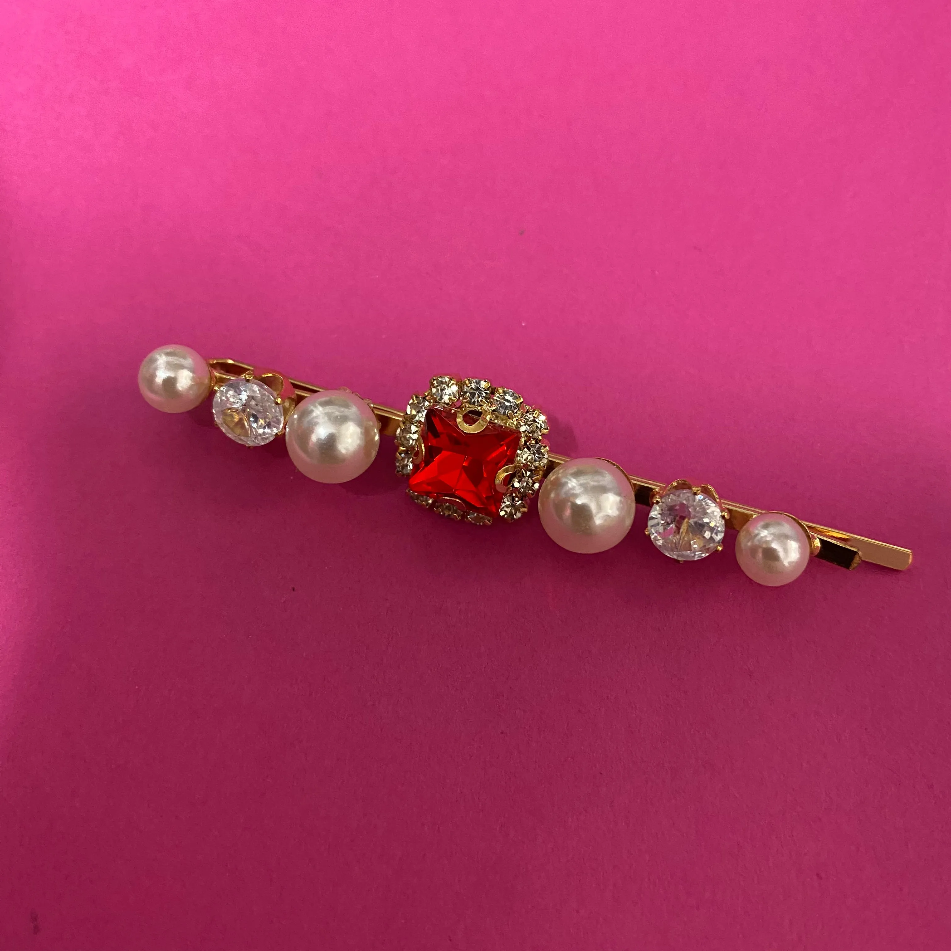 Hairclip - Red and Pearl