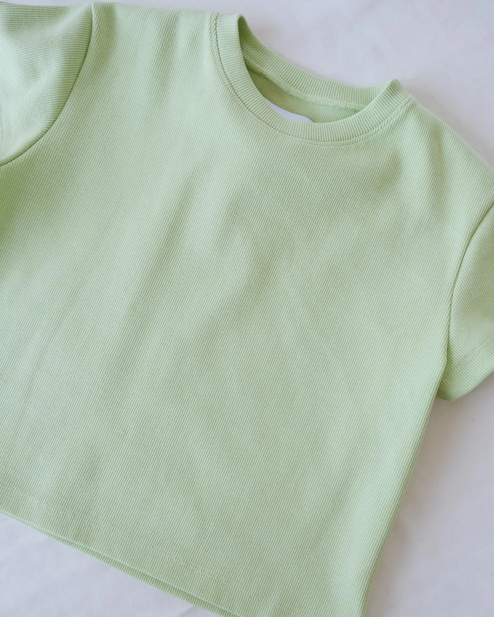 Honeydew BROOK t-shirt-L with stain at the front and seam defect