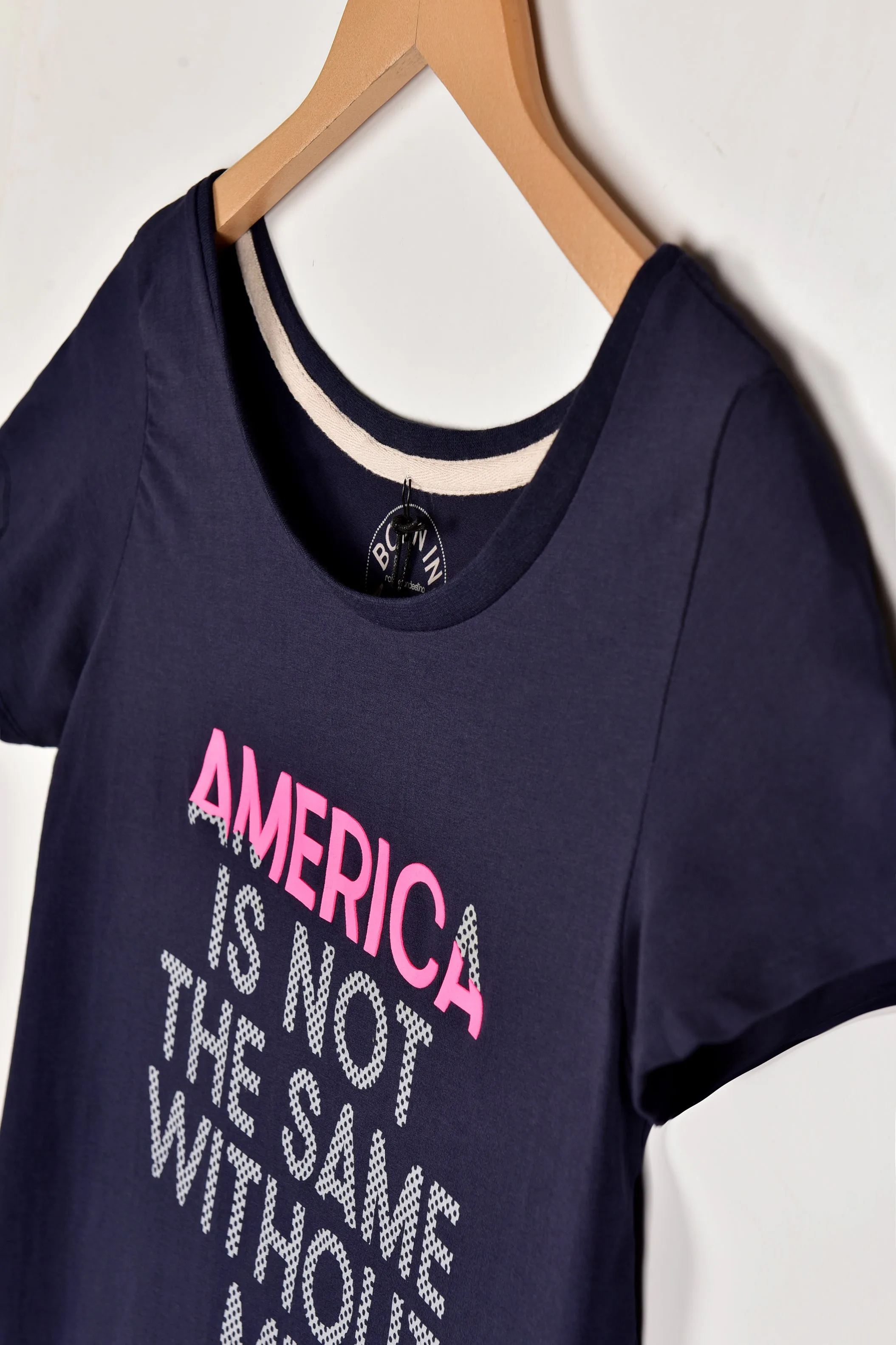 ROSA Rubberized Logo SLIM FIT T-Shirt